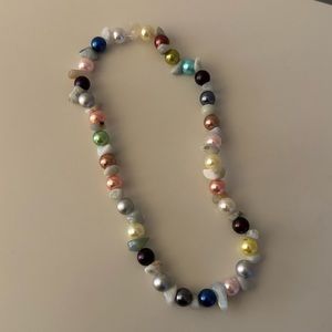 HANDMADE BEADED NECKLACE